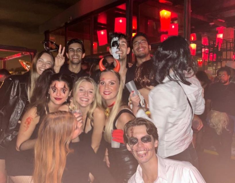 Halloween Haunts: Lisbon Pub Crawl Experience - The third bar and the final Pumpkin shot