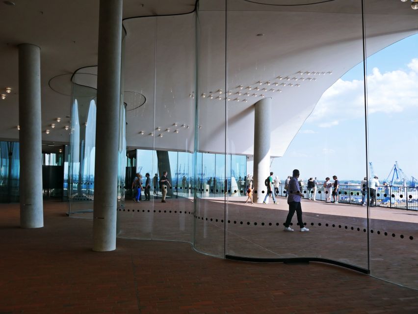 Hamburg: Elphi Plaza Guided Tour with Störtebeker Beer - Why the Elbphilharmonie deserves a closer look