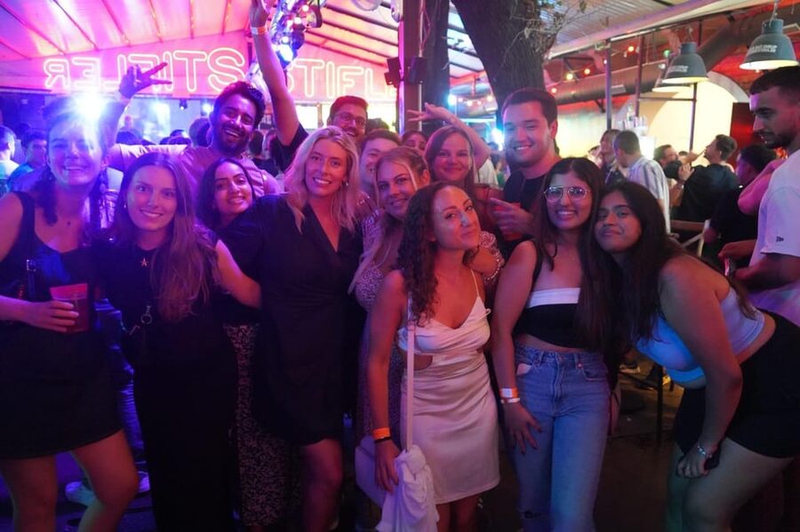 Hamburg: Reeperbahn Pub Crawl with Shots and Games - Moving through more bars and clubs