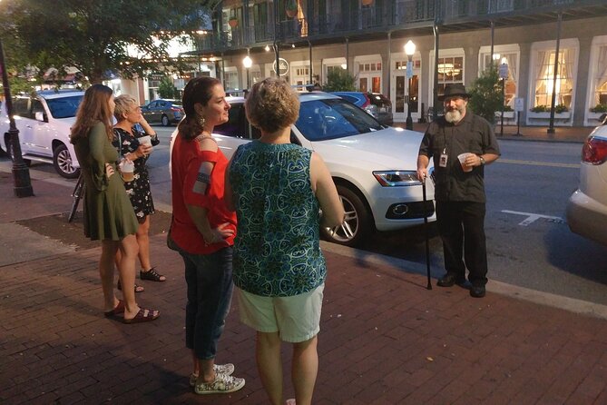 Haunted Savannah Pub Crawl - Walking Through Savannah After Dark
