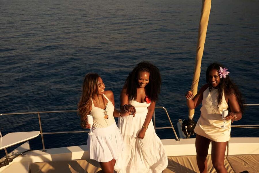 Hersonissos: Luxury Sunset Catamaran Cruise Sushi & Open Bar - FAQ