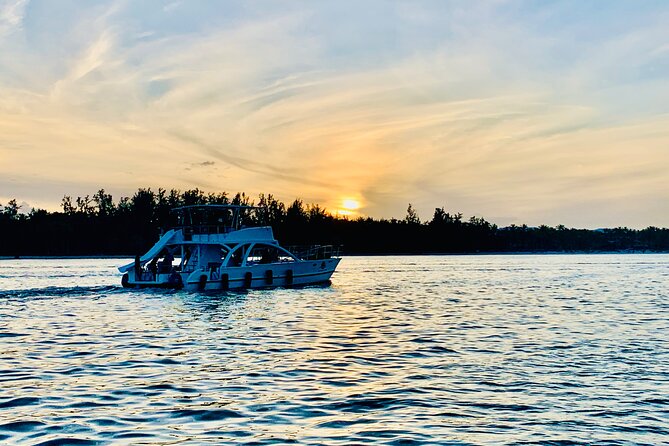 Hip Hop adult only Party Boat with Unlimited drinks& sand-bar - Drinks, snacks, photos, and extra charges