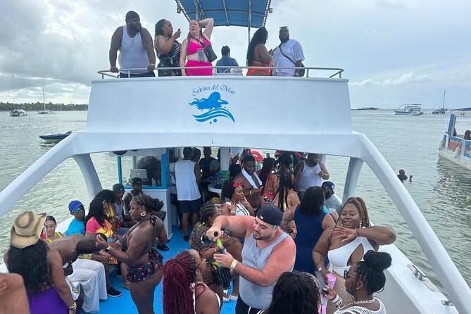 Hip Hop Adult Only Party Boat with Unlimited drinks & Sandba stop - Key points to know before booking