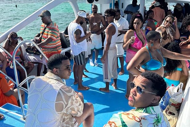 Hip-Hop Party Boat with Dj Live Adults Only and Unlimited Drinks - Music, dancing, and the open bar