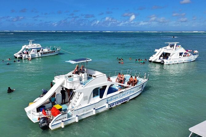 Hip-Hop Party Boat with Dj Live Adults Only and Unlimited Drinks - The natural pool and its clear shallow water