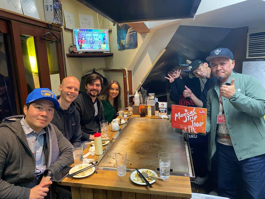 Hiroshima: Bar Hopping Food Tour - The real strength: guides who make the night personal