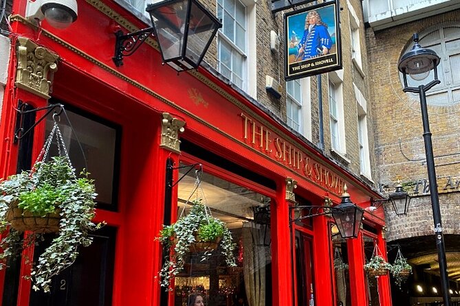 Historic Pub Walking Tour of London - The final pub and finish in Covent Garden