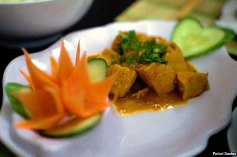 Ho Chi Minh: Tasty Vegan Food and local Beer by Motorbike - Lotus salad, bánh mì, and Vietnamese dessert