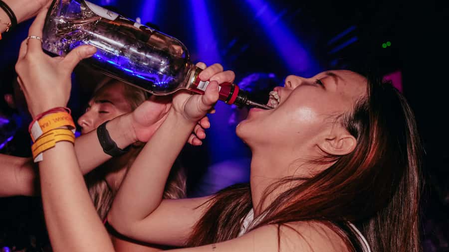 Hong Kong: 3-Hour Lan Kwai Fong Pub Crawl - The first stop at Dead& Bar