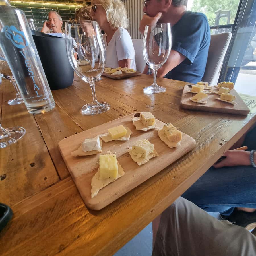 Hunter Valley: Beer & Wine Group Tour - Spirits after lunch