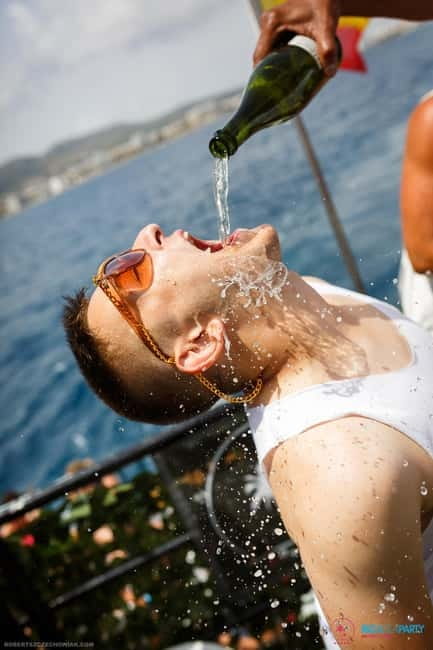 Ibiza Boat party with unlimited drinks, Brunch & pool party - Key points to know before booking
