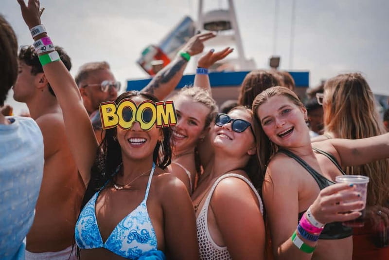 Ibiza Boat party with unlimited drinks, Brunch & pool party - What the open bar actually includes