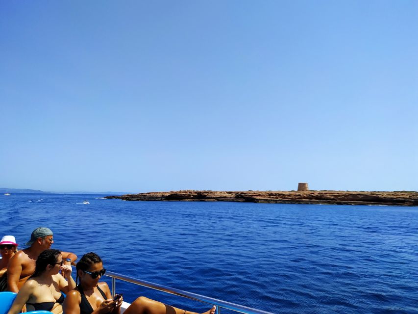 Ibiza: Crystal Waters Formentera, Open Bar and Buffet Lunch - Food, drinks, and the open bar