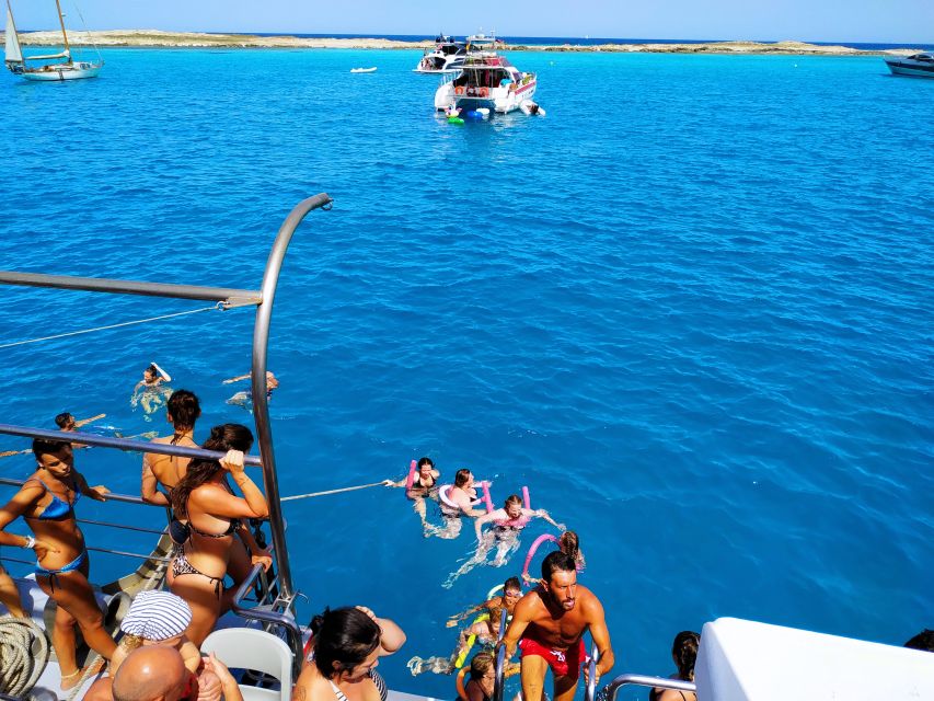 Ibiza: Crystal Waters Formentera, Open Bar and Buffet Lunch - From Ibiza to Formentera by boat