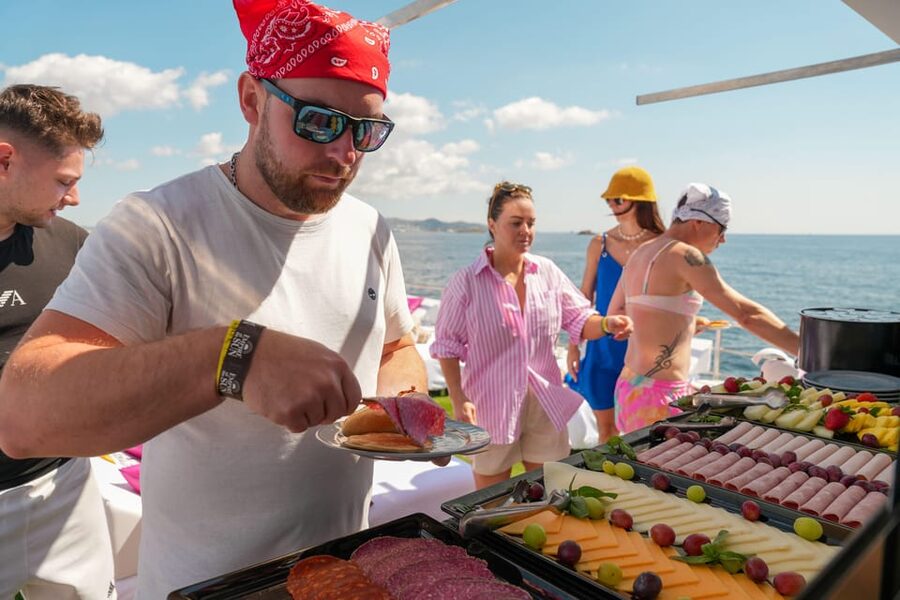 Ibiza: Formentera Cruise w/Breakfast, Paella, and Open Bar - What the open bar really adds to the price