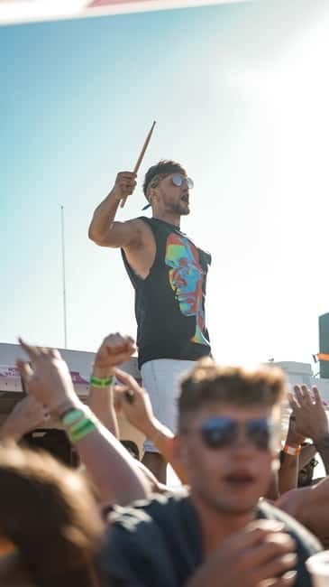 Ibiza: Party Boat w/ Drinks, Live Performances, DJ & Dancers - Rio Ibiza is the real starting point
