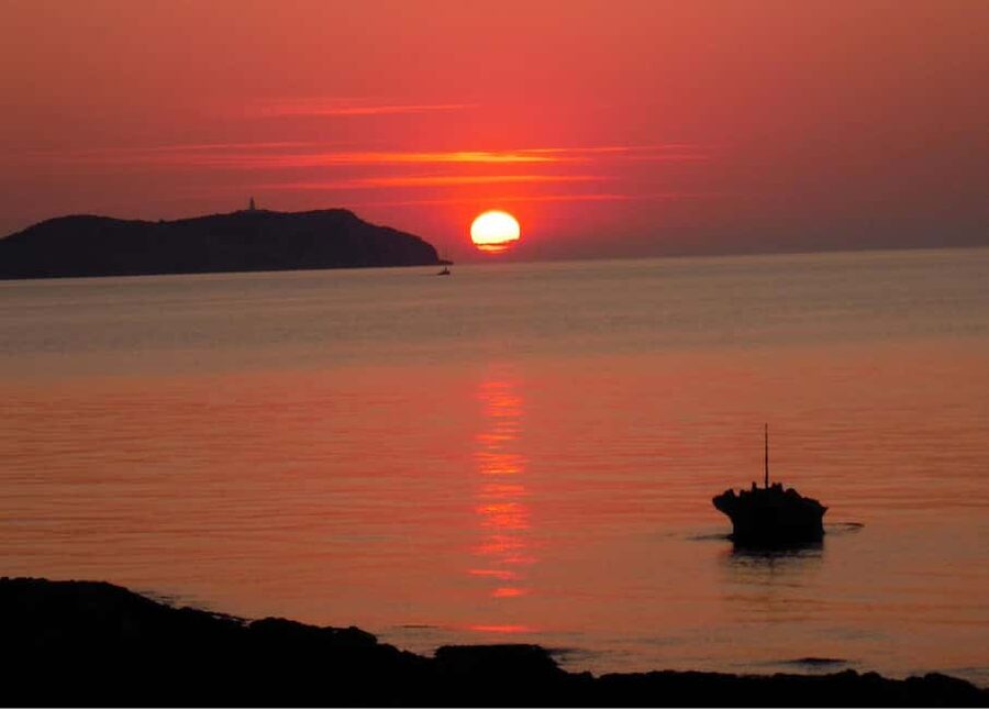Ibiza: Sunset Private Sailboat with Tapas & Premim Open Bar - Why this private sunset sail works so well