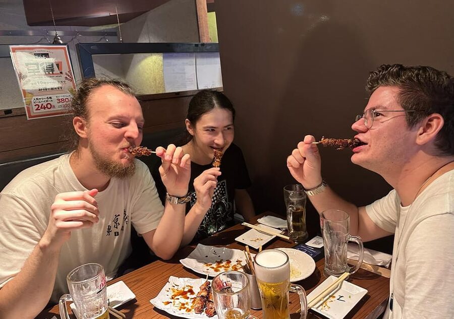 In Fukuoka! Guide to an Izakaya only 100% locals know. - Meeting at Kego Park With a Red Lantern