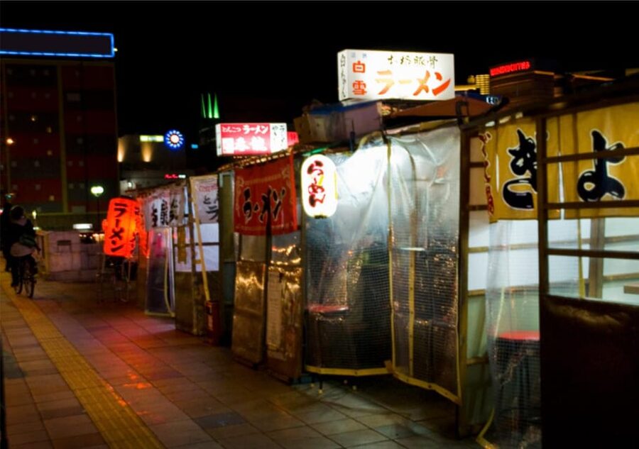 In Fukuoka! Guide to an Izakaya only 100% locals know. - Walking Fifteen Minutes to the Second Stop