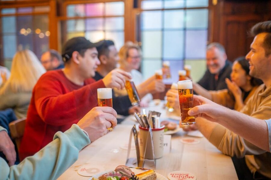 Informative and fun brewery tour in German, public - Starting at Heumarkt 6