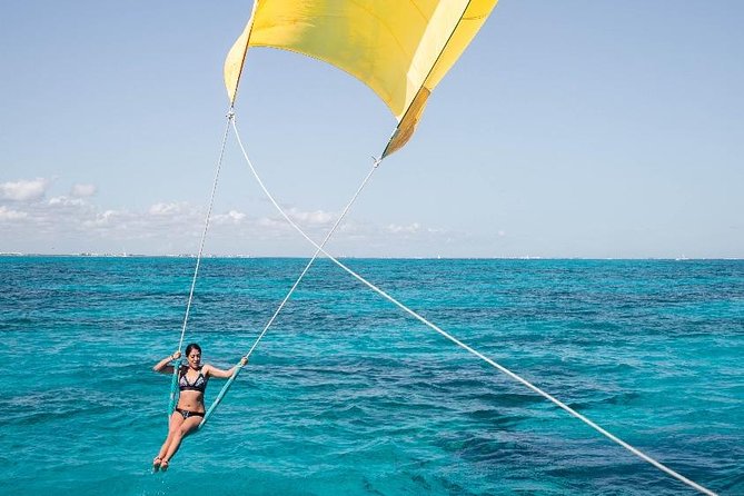 Isla Mujeres adventure by Catamaran. Snorkel, open bar and lunch - Group size, timing, and service concerns