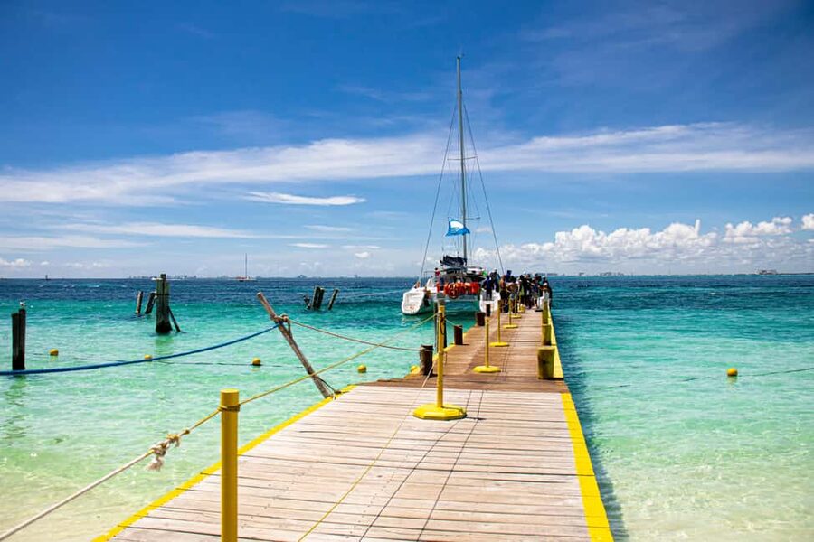 Isla Mujeres: Catamaran Ride with Open Bar, Snorkeling, and Lunch - What this $56 day really gives you