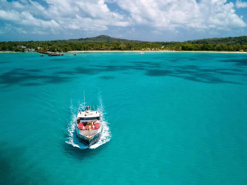 Isla Mujeres: Catamaran Ride with Open Bar, Snorkeling, and Lunch - Who should book this experience?