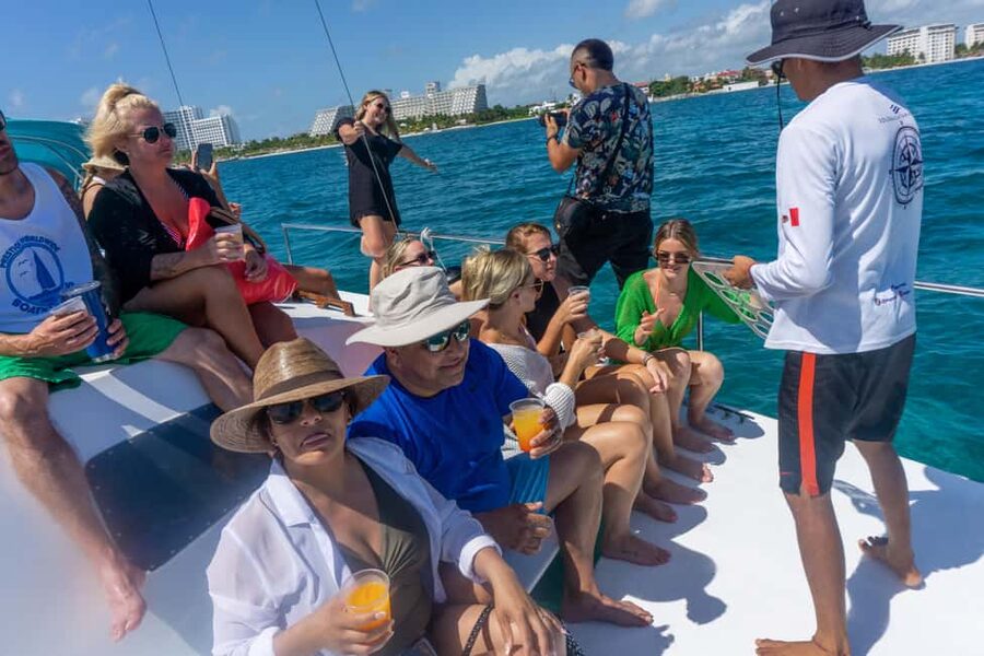 Isla Mujeres Catamaran Tour with Snorkeling & Open bar - Why This Catamaran Trip Works