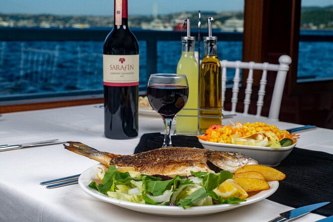 Istanbul Bosphorus Dinner Cruise with Drinks and Shows - Dolmabahçe and Çırağan Palace under the lights