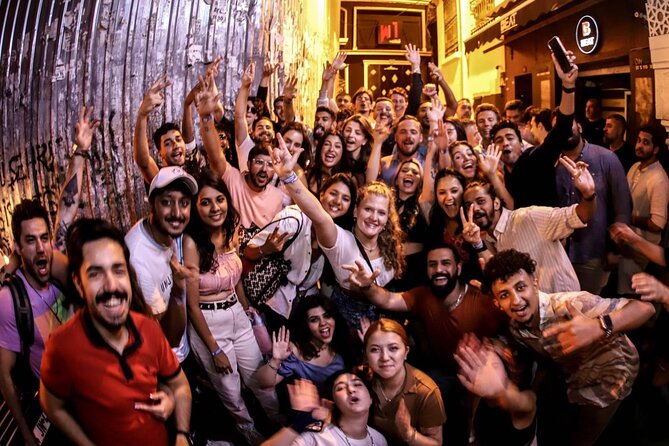 Istanbul Party Pub Crawl with Party Bus in Sultanahmet and Taksim - Just Bar: 90 minutes to meet the group