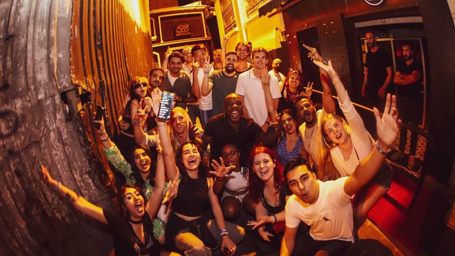 Istanbul: Rooftop Pub Crawl with Party Bus - Guides, safety, and the group atmosphere