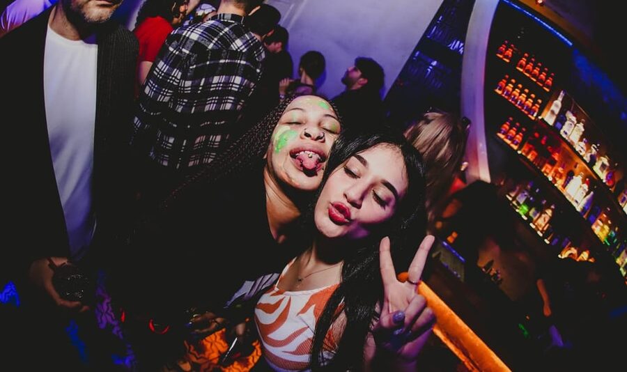 Istanbul: Rooftop Pub Crawl with Party Bus - Should you book the rooftop pub crawl?