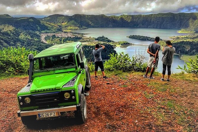 Jeep Tour Full Day Sete Cidades & Lagoa do Fogo with lunch and drinks included. - A local lunch with wine, beer, and soft drinks