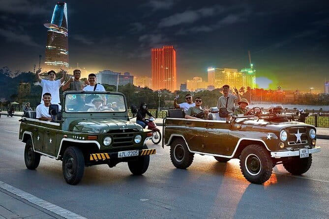Jeep Tour Saigon By Night : FRESH SEAFOOD, STREET FOOD & SKY BAR - Why this Saigon night tour catches your attention