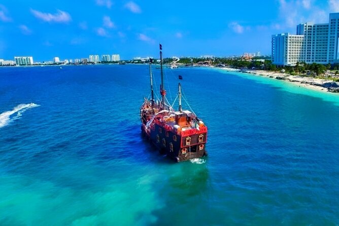 Jolly Roger Pirate Show and Dinner Cruise with Open Bar - The main pirate show and sea battle