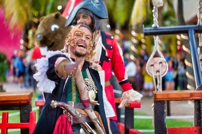 Jolly Roger Pirate Show and Dinner Cruise with Open Bar - What the deluxe open bar includes