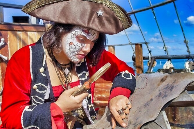 Jolly Roger Pirate Show and Dinner Cruise with Open Bar - Timing, group size, and comfort