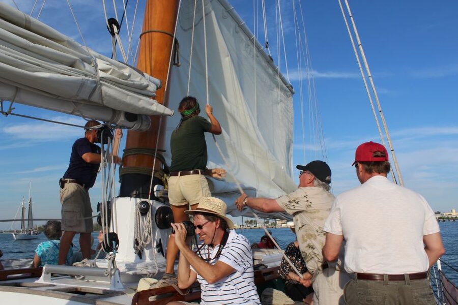 Key West: Schooner Day Sail with Onboard Bar - The first minutes aboard the schooner