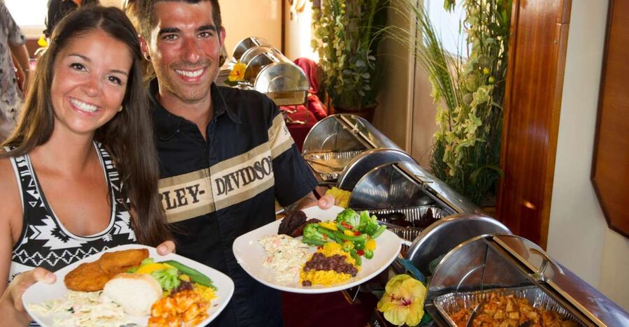 Key West: Sunset Dinner Cruise with Open Bar & Live Music - Dinner in the air-conditioned dining room
