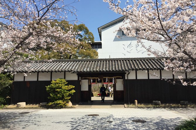 KOBE Sake Tasting Tour at Breweries (tasting fee included) - Kiku-Masamune shows the traditional Kimoto method