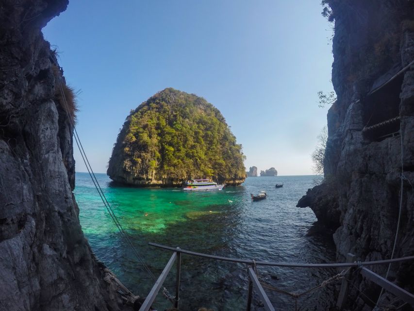 Koh Phi Phi: Captain Bob's Private Booze Cruise - Swimming and paddle boards at Pileh Lagoon