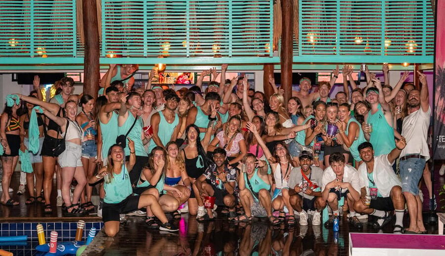Krabi Pub Crawl - Join Nomads For The Best Night in Ao Nang! - The small-group promise and the crowd question