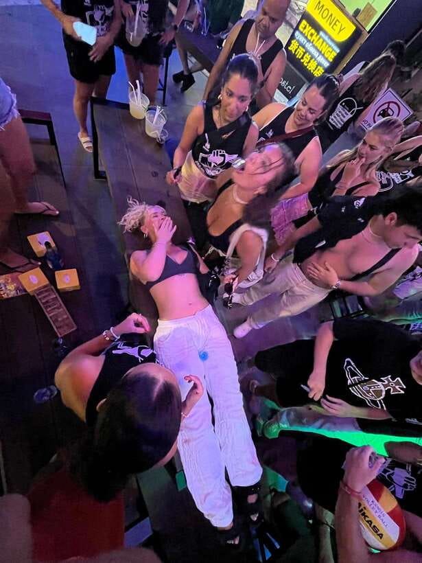 Krabi Pub Crawl - The Best Nightlife Tour in Ao Nang! - The Club Stop and the Limits of Group Control