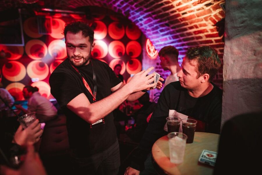 Krakow: Pub Crawl with 1 Hour of Unlimited Alcoholic Drinks - Key points at a glance