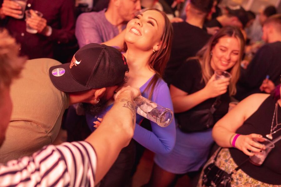 Krakow: Pub Crawl with 1 Hour of Unlimited Alcoholic Drinks - The guides and the safety net
