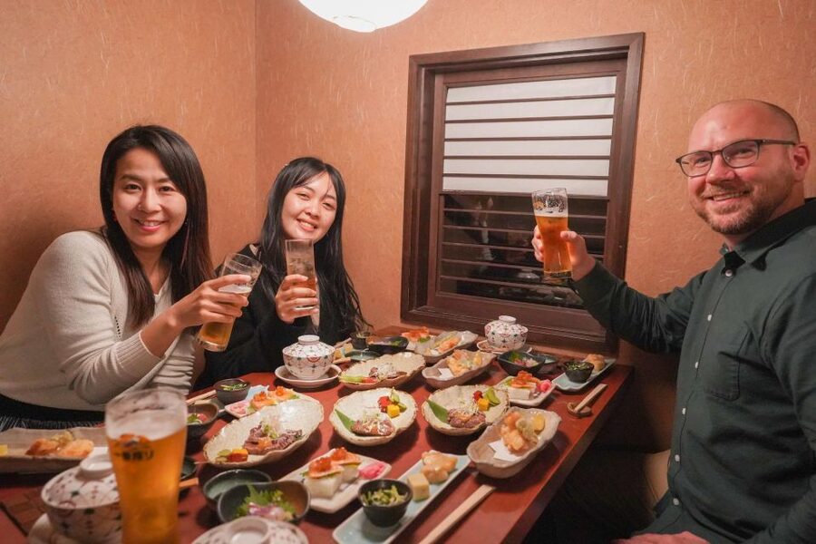 Kyoto: Foodie Night Tour in Gion with 9 dishes + 6 Sake - First meal: Kyoto cooking in a traditional setting