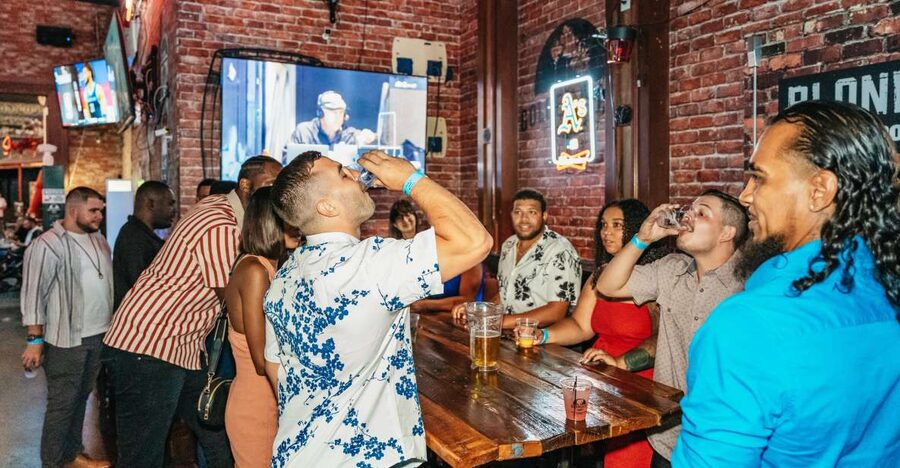 Las Vegas: Club Crawl and Party Bus with Free Drinks - What the $85 Las Vegas club crawl really includes