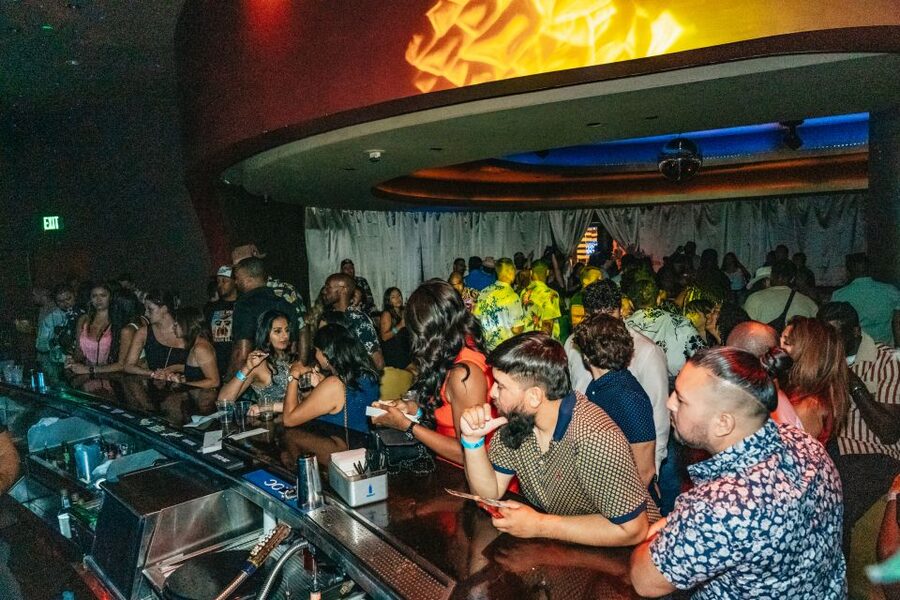 Las Vegas: Club Crawl and Party Bus with Free Drinks - Hosts, group size, and the social side