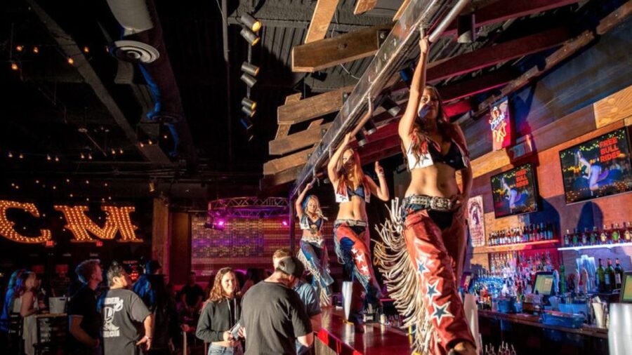 Las Vegas: Country Bar Crawl by Party Bus w/ Mixed Drinks - Key points to know before you book