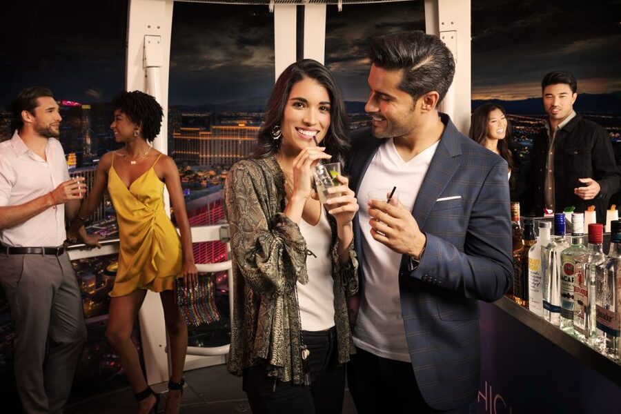 Las Vegas: High Roller Entry Ticket with In-Cabin Open Bar - Arriving at the LINQ and finding the wheel